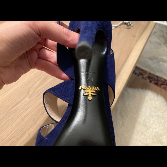 Gorgeous Suede Prada Heels - Picture 3 of 14